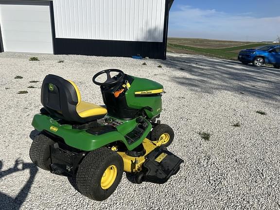Image of John Deere X330 equipment image 2