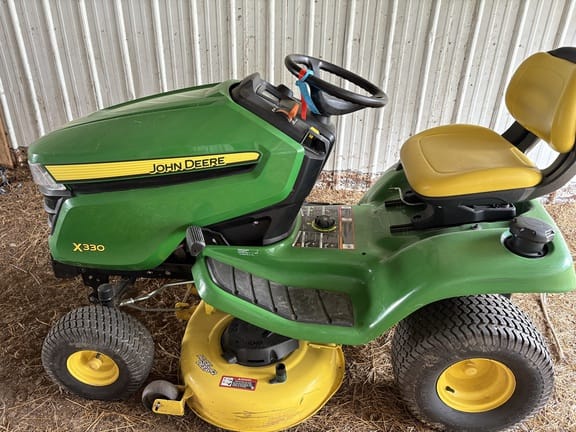 2021 John Deere X330 Equipment Image0