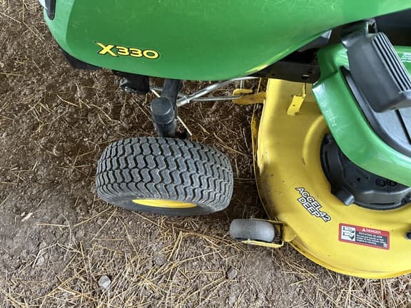 Image of John Deere X330 equipment image 3