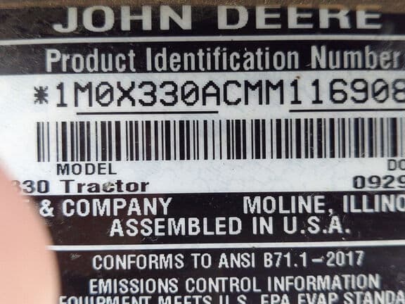 Image of John Deere X330 equipment image 4
