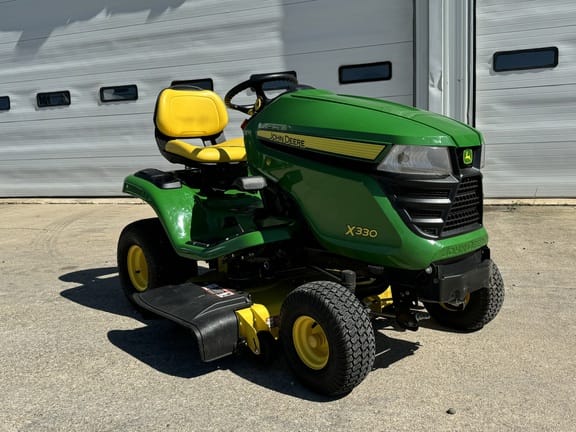 2021 John Deere X330 Equipment Image0