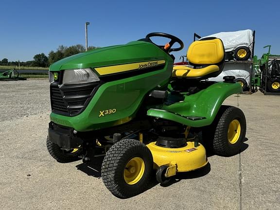 Image of John Deere X330 equipment image 2