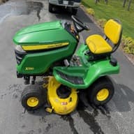 Image of John Deere X330 equipment image 1