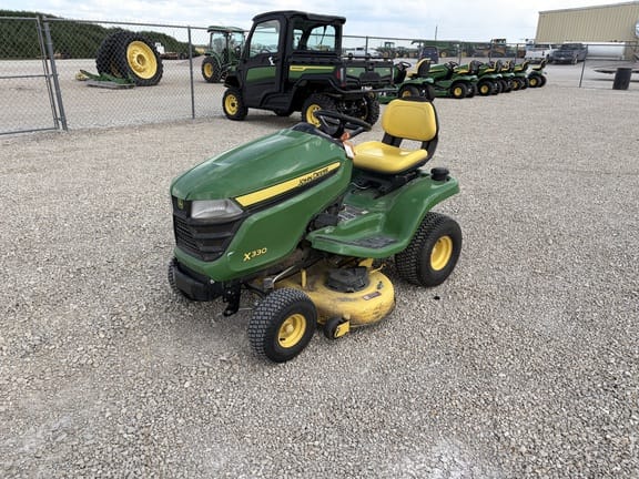 2021 John Deere X330 Equipment Image0