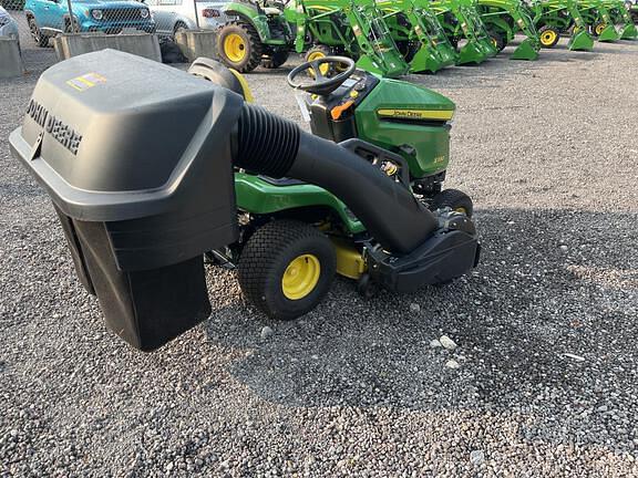 Image of John Deere X330 equipment image 2