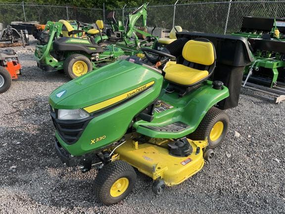 2021 John Deere X330 Equipment Image0
