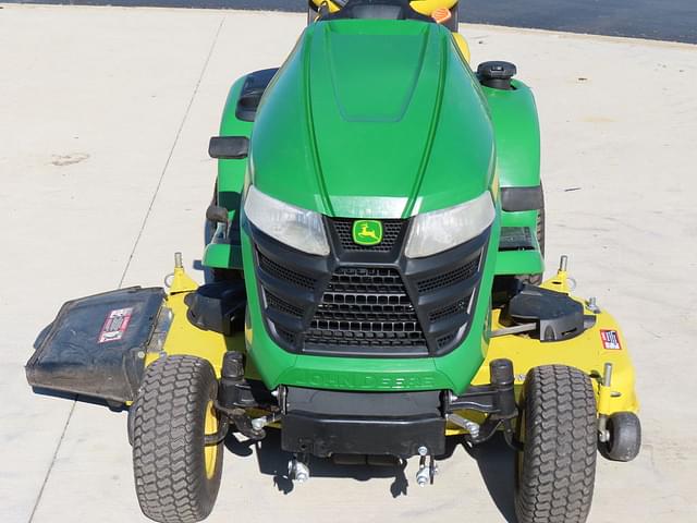 Image of John Deere X330 equipment image 3