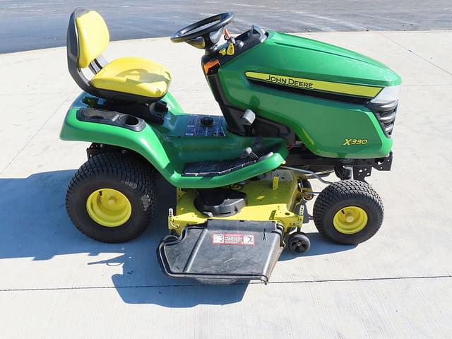 Image of John Deere X330 equipment image 2