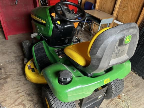 Image of John Deere X350 equipment image 2