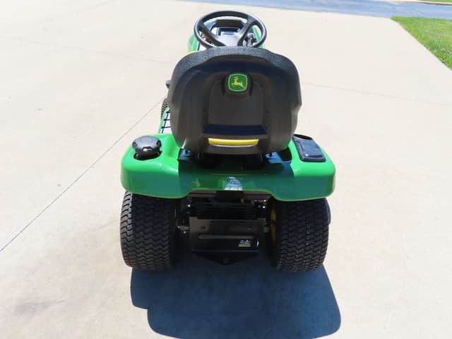 Image of John Deere X350 equipment image 4