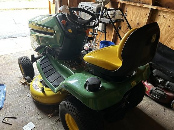 Image of John Deere X350 equipment image 1