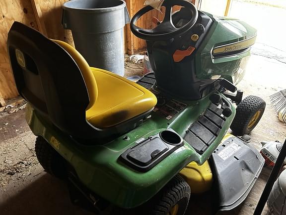 Image of John Deere X350 equipment image 3
