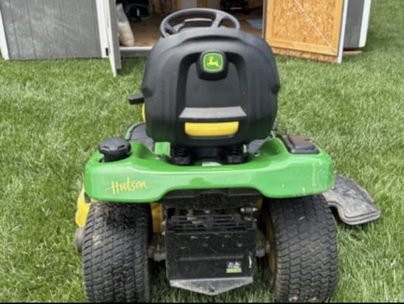 Image of John Deere X350 equipment image 4