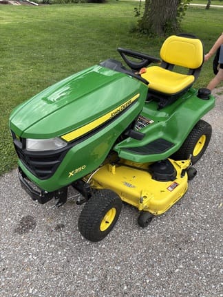 2021 John Deere X350 Equipment Image0