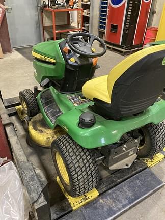 Image of John Deere X354 equipment image 4