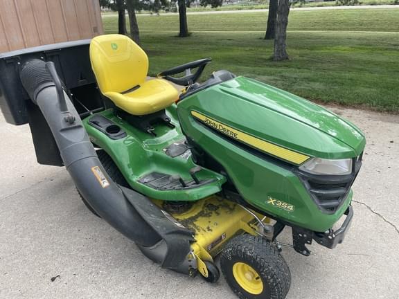 Image of John Deere X354 equipment image 4
