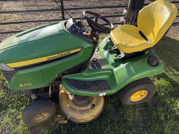 Image of John Deere X370 Primary image