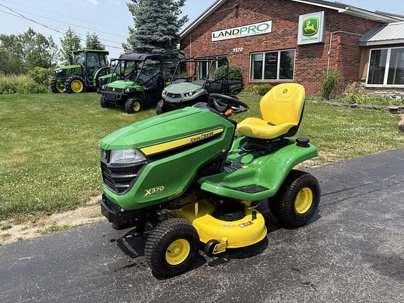 Image of John Deere X370 Image 0
