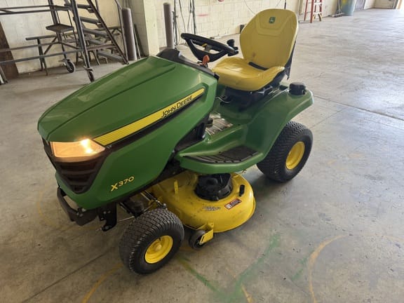 2021 John Deere X370 Equipment Image0