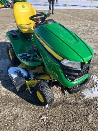 Image of John Deere X370 equipment image 4