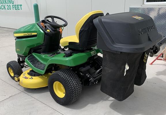 Image of John Deere X370 equipment image 4