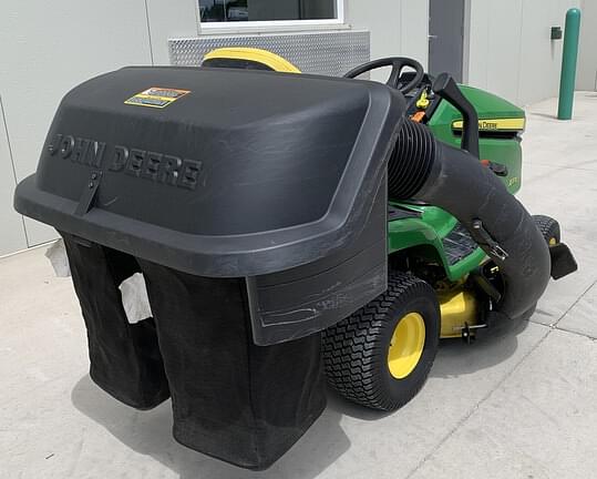 Image of John Deere X370 equipment image 2