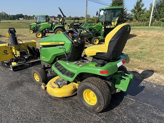 Image of John Deere X370 equipment image 3