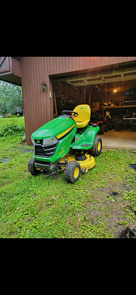 Image of John Deere X370 equipment image 1