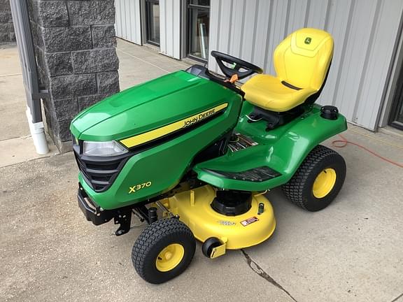Image of John Deere X370 Primary image