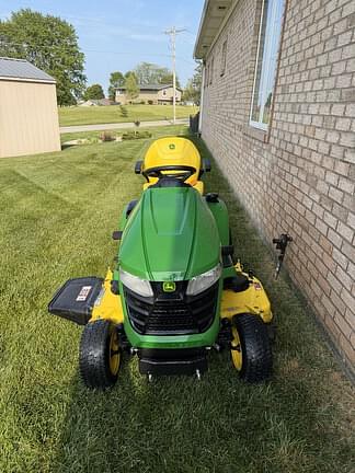 Image of John Deere X380 equipment image 4