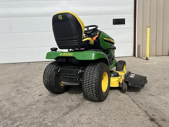 Image of John Deere X380 equipment image 3