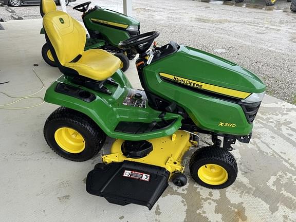 Image of John Deere X380 equipment image 3