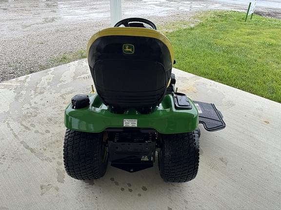 Image of John Deere X380 equipment image 4