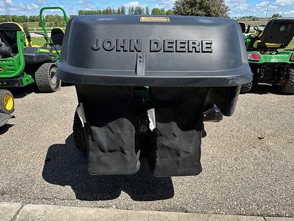 Image of John Deere X380 equipment image 3