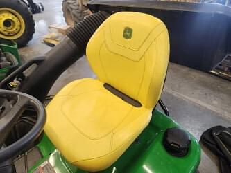 Image of John Deere X380 equipment image 4