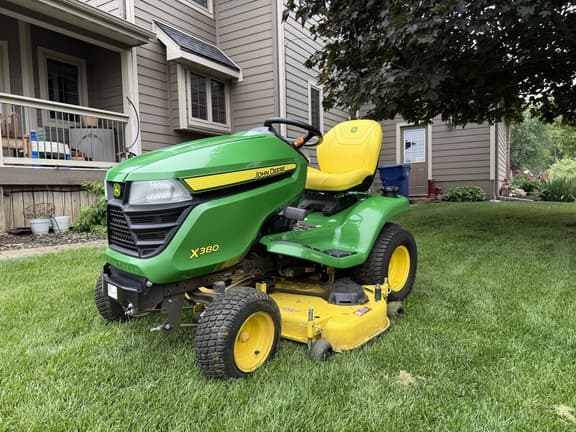 Image of John Deere X380 equipment image 1