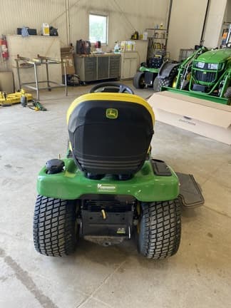 Image of John Deere X380 equipment image 3