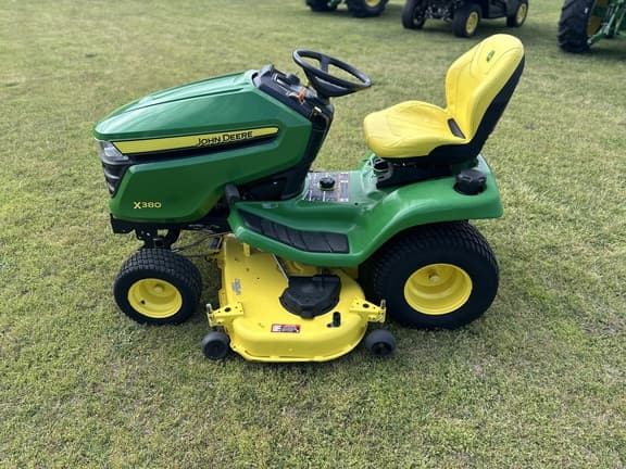 Image of John Deere X380 equipment image 1