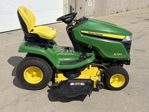 Image of John Deere X380 equipment image 1