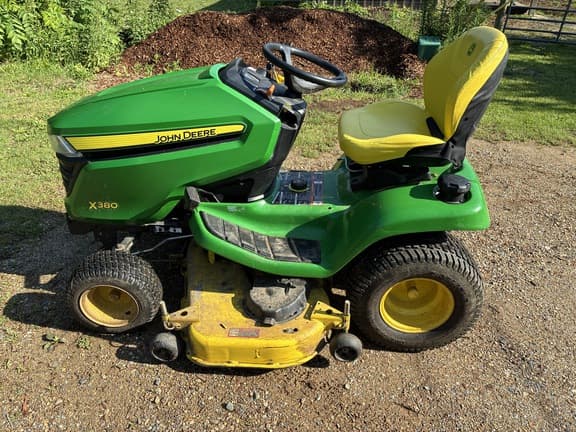 Image of John Deere X380 equipment image 4