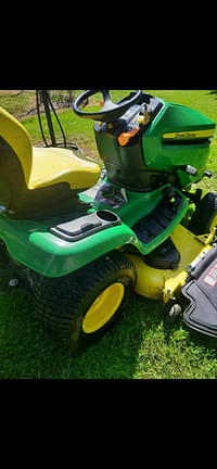 Image of John Deere X380 equipment image 4