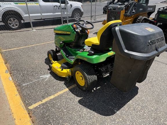 Image of John Deere X384 equipment image 2
