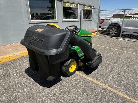 Image of John Deere X384 equipment image 4