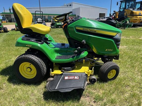 Image of John Deere X384 equipment image 3