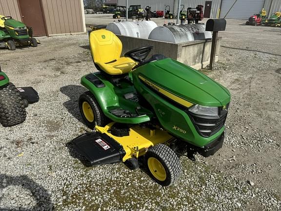 Image of John Deere X390 Image 0