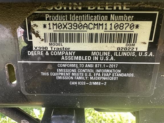 Image of John Deere X390 equipment image 3