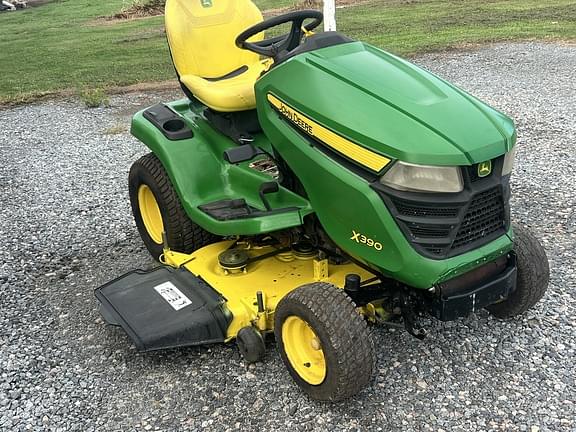 Image of John Deere X390 equipment image 2
