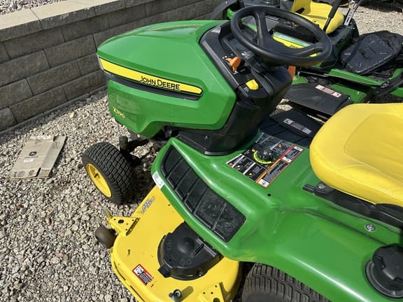 Image of John Deere X390 equipment image 4