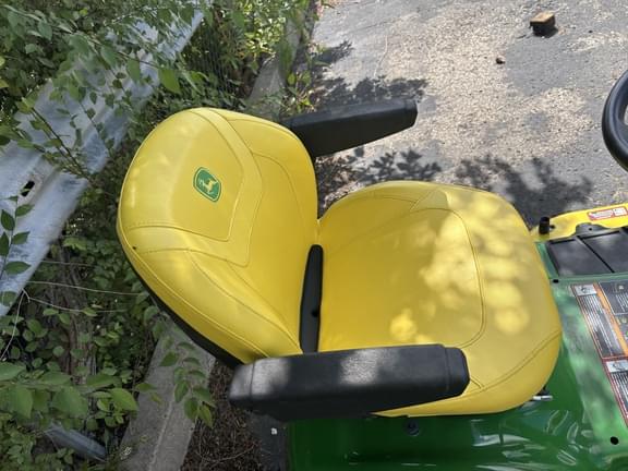 Image of John Deere X390 Image 1