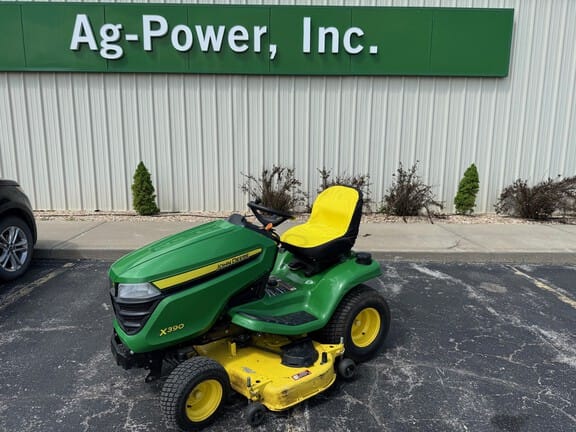 2021 John Deere X390 Equipment Image0